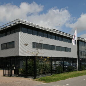 nieuwbouw bedrijfspand kantoor Dordrecht Alblasserdam Brand I BBA Architecten